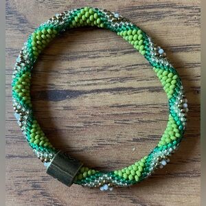 Vibrant Green and Gold Beaded Bracelet